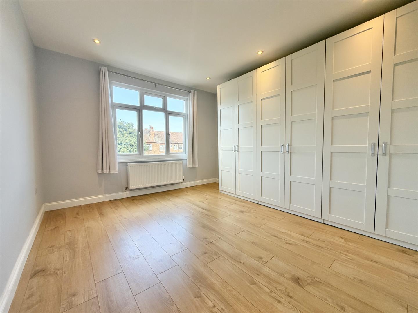 Sylvan Avenue, London